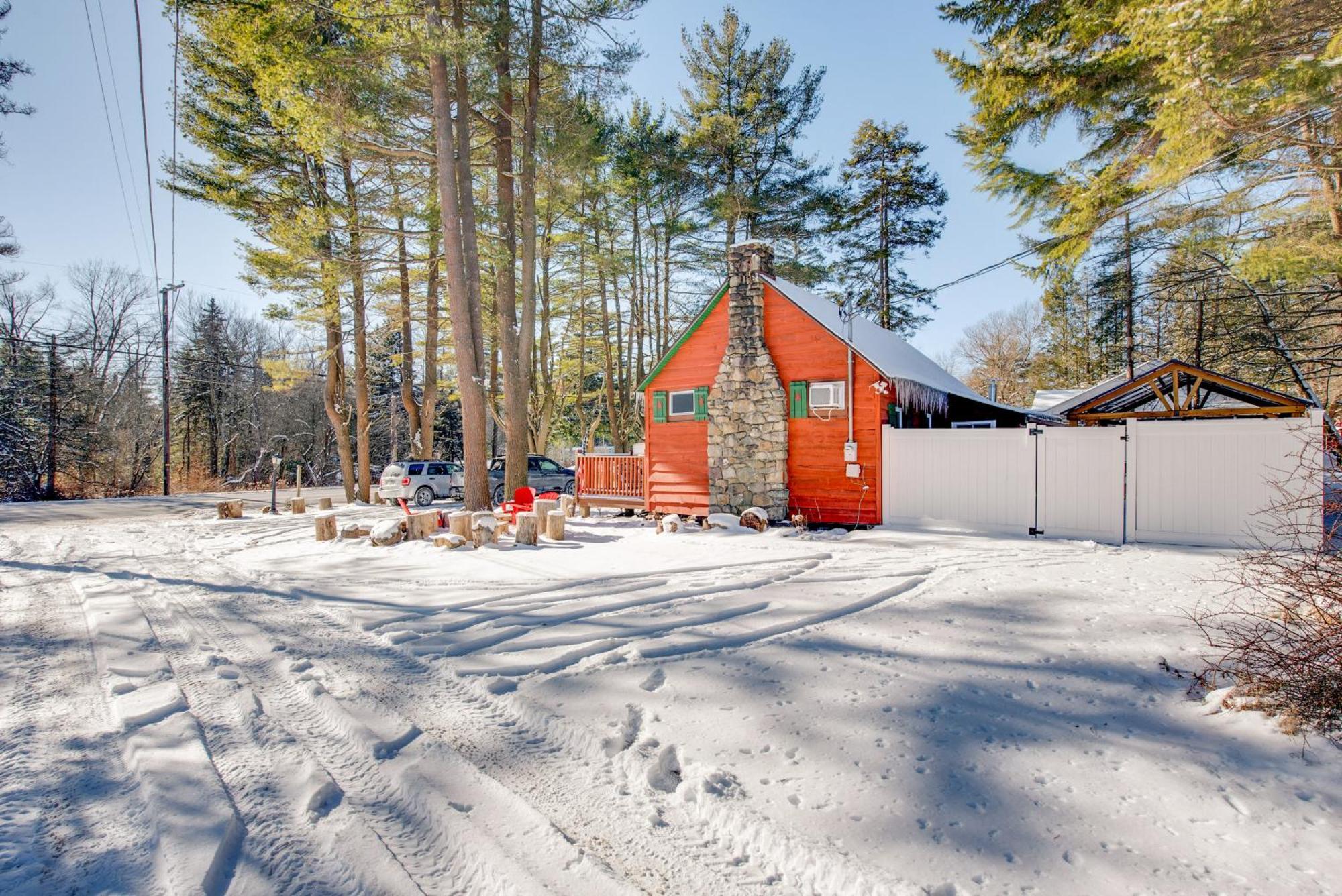 Rustic With Gas Grill Near Skiing! Blakeslee