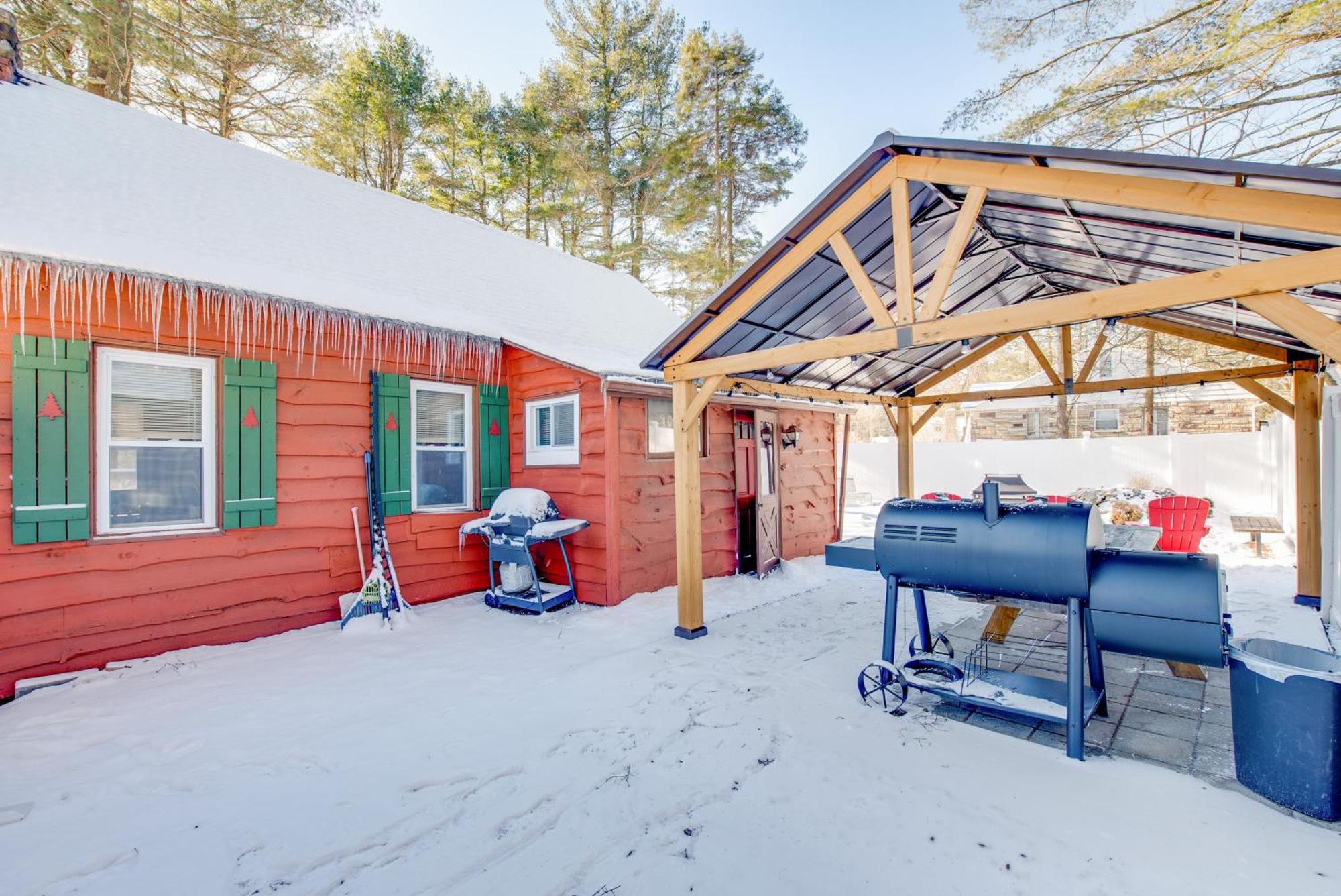 Holiday home Rustic With Gas Grill Near Skiing!