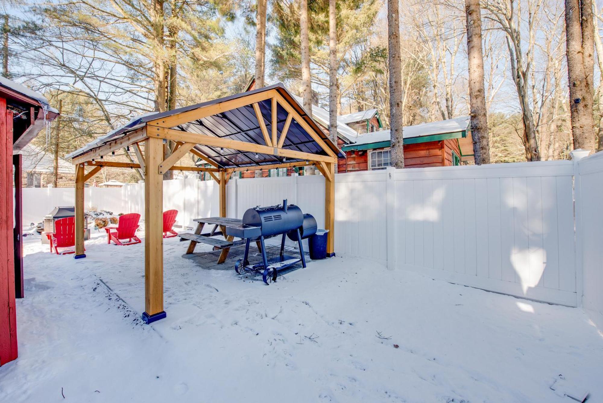 Holiday home Rustic With Gas Grill Near Skiing! Blakeslee